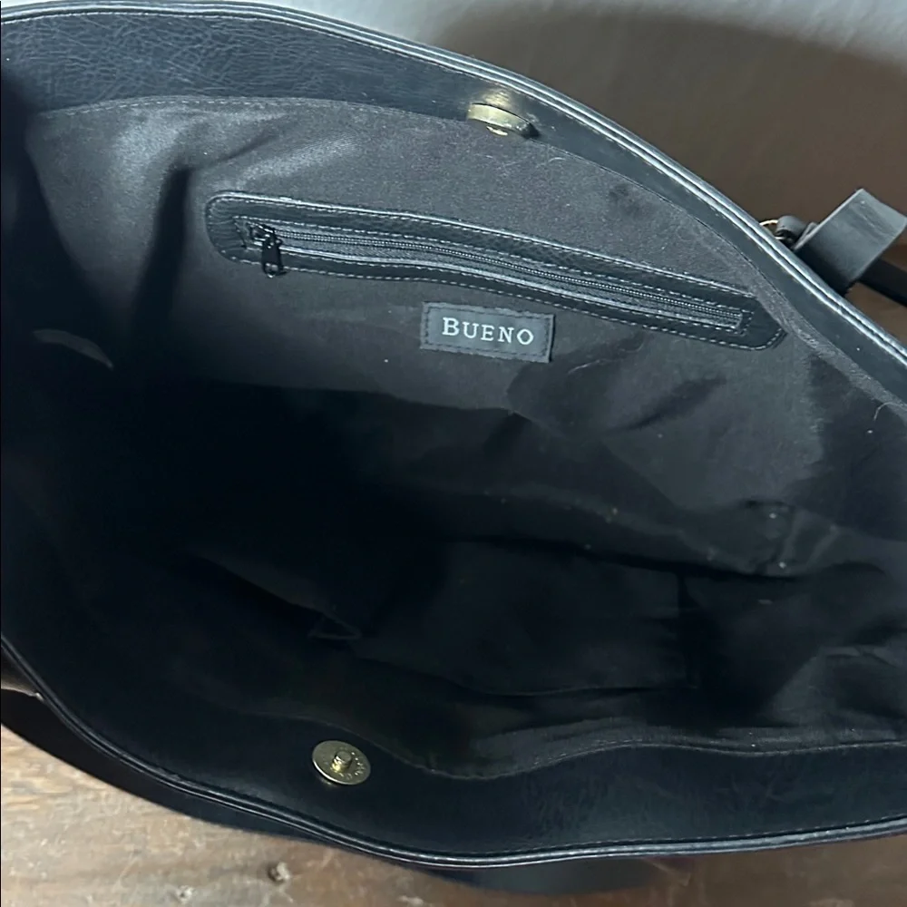 Bueno Classic Black Leather Tote - Picture 5 of 8